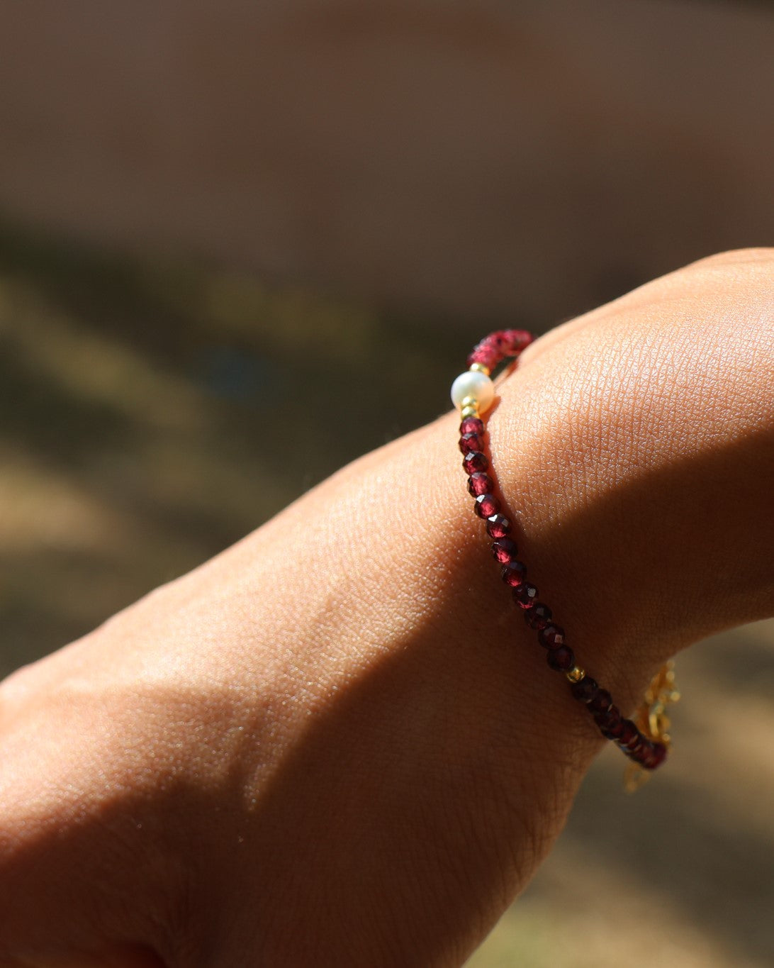 Beaded bracelet (red)